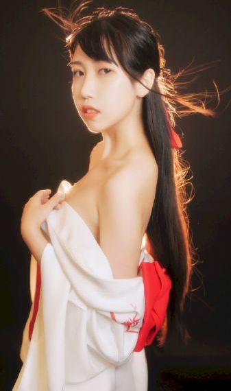 欧美日韩一二-午夜高清国产国语三级