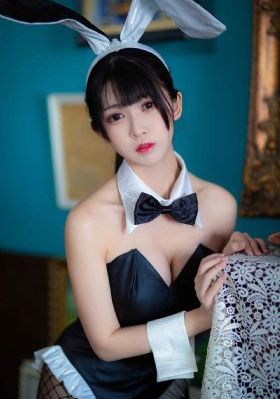 亚洲自偷拍视频中心-高清中字午夜激情